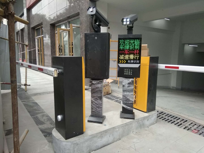 花都西安车牌识别系统-四行屏案例